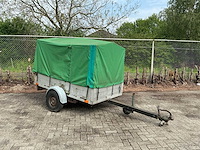 Aanhangwagen met huif