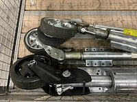 Aanhangwagen neuswiel (4x) en oprijplaten (2x). - afbeelding 4 van  7