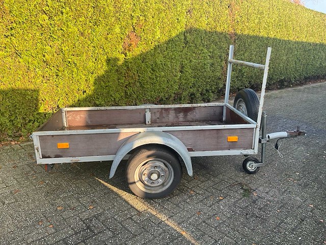 Aanhangwagen - afbeelding 1 van  11
