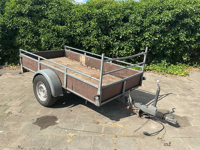 Aanhangwagen - afbeelding 1 van  13