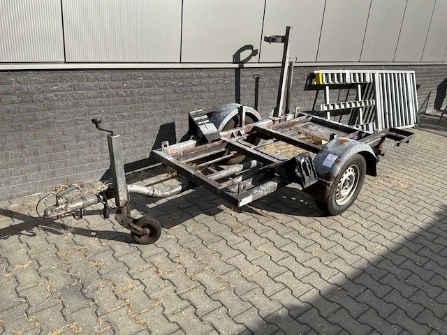 Aanhangwagen - afbeelding 1 van  4