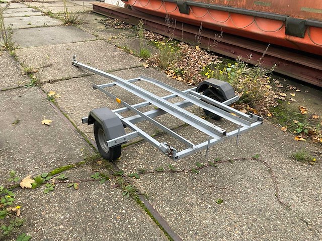 Aanhangwagen - afbeelding 2 van  7