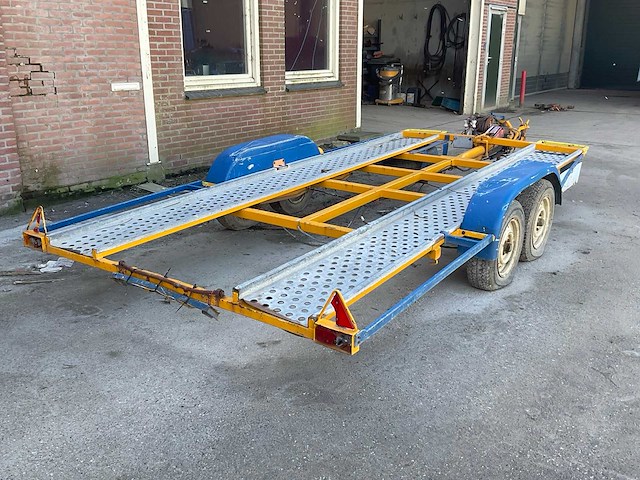 Aanhangwagen - afbeelding 2 van  9