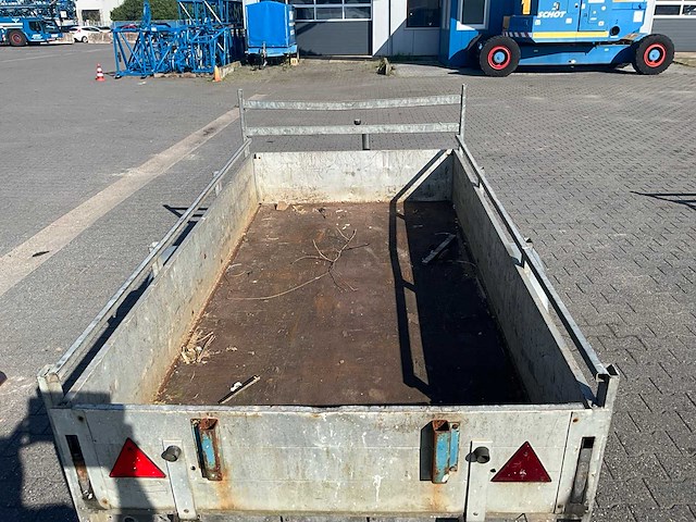Aanhangwagen - afbeelding 1 van  1