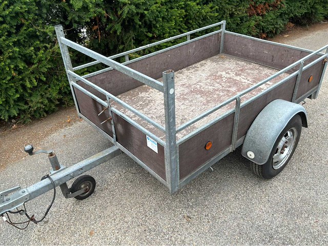 Aanhangwagen - afbeelding 1 van  2