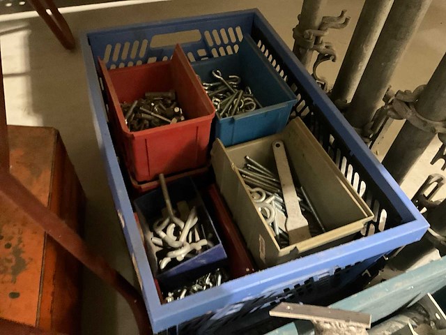 Aannemersmateriaal - afbeelding 4 van  7