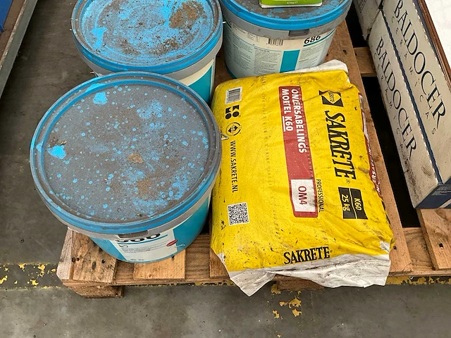 Aannemersmateriaal - afbeelding 2 van  8