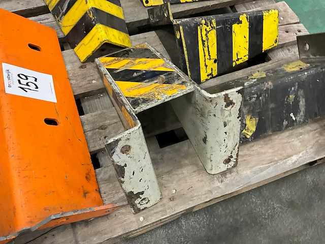 Aanrij beveiliging (7x) - afbeelding 6 van  7