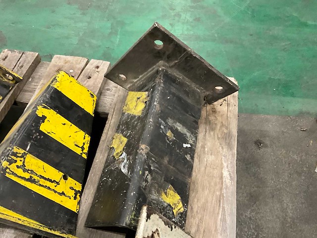 Aanrij beveiliging (7x) - afbeelding 5 van  5