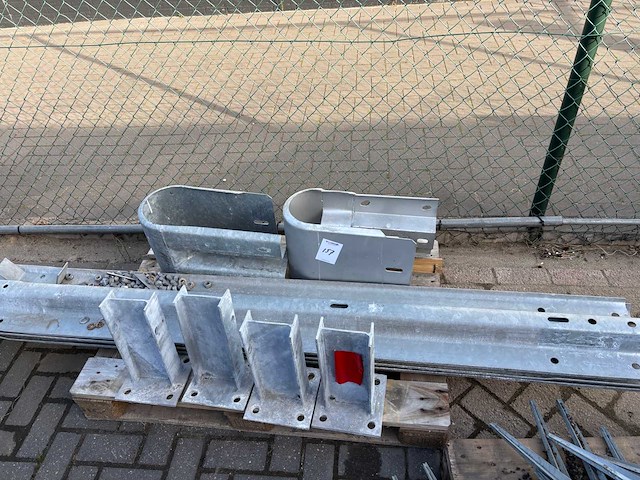 Aanrij beveiliging - afbeelding 1 van  1