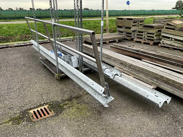 Aanrij beveiliging - afbeelding 1 van  4