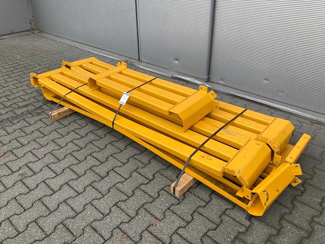 Aanrijdbeveiliging 4x2500mm & 1x1100mm - afbeelding 3 van  3