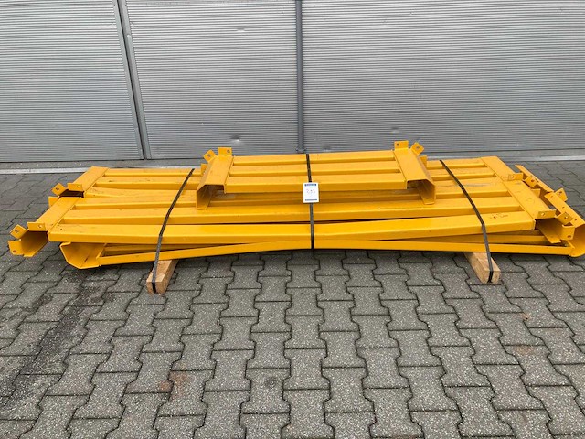 Aanrijdbeveiliging 4x2500mm & 1x1100mm - afbeelding 2 van  3