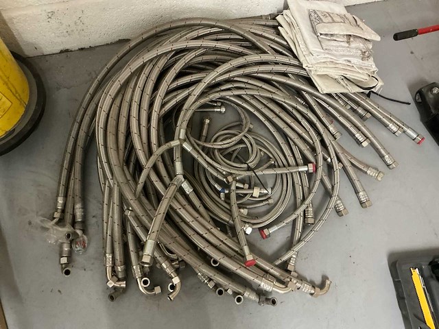 Aansluitslang epdm met rvs omvlechting (25x) - afbeelding 1 van  5