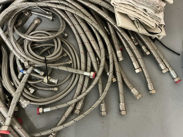 Aansluitslang epdm met rvs omvlechting (25x) - afbeelding 3 van  5