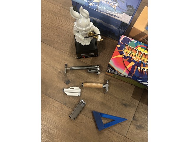 Aanstekers - afbeelding 1 van  3