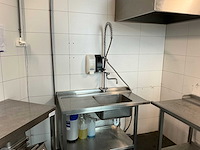 Aanvoer/spoeltafel - afbeelding 1 van  2