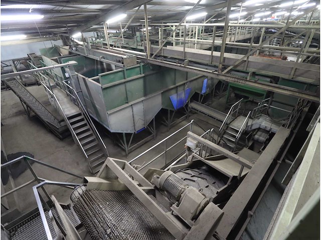 Aardappel intake/was en sorteerlijn - afbeelding 6 van  48