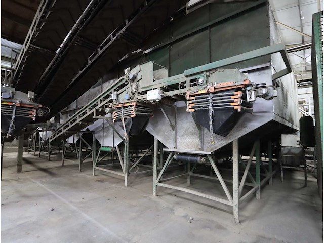 Aardappel intake/was en sorteerlijn - afbeelding 13 van  48