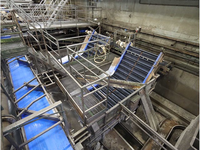 Aardappel intake/was en sorteerlijn - afbeelding 21 van  48