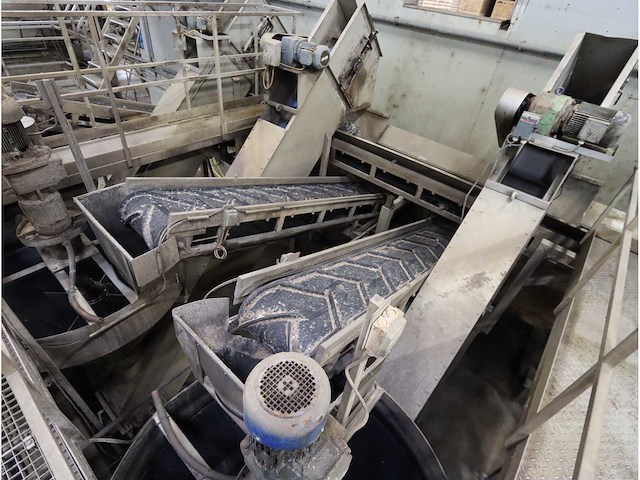 Aardappel intake/was en sorteerlijn - afbeelding 26 van  48