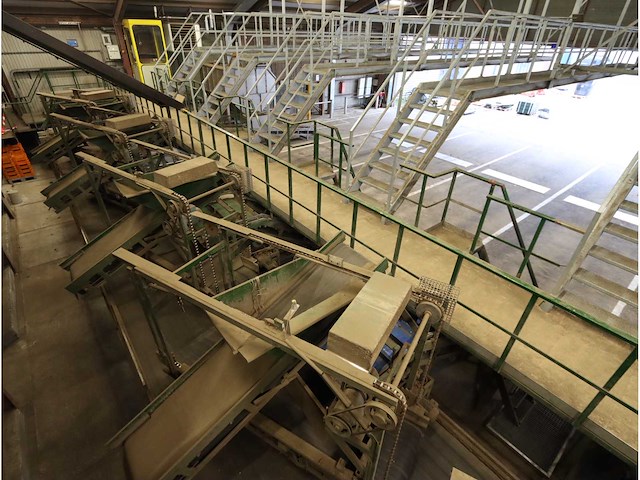 Aardappel intake/was en sorteerlijn - afbeelding 23 van  48