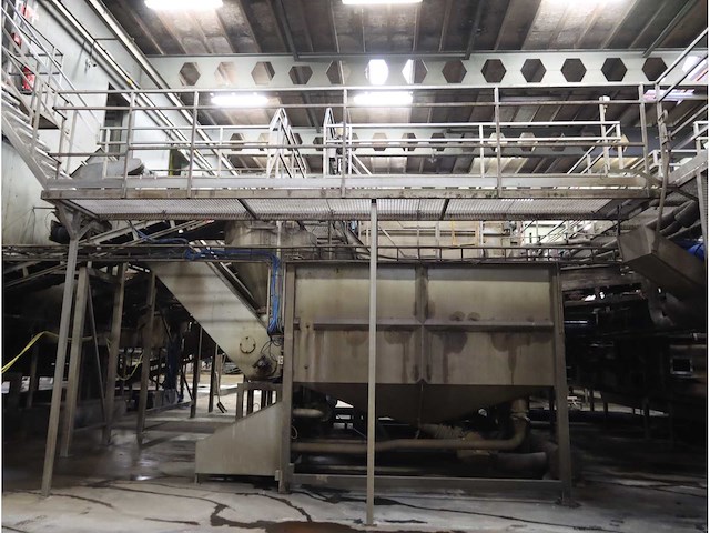 Aardappel intake/was en sorteerlijn - afbeelding 36 van  48