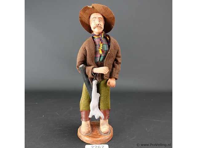 Aardewerk jager met konijn - afbeelding 1 van  5