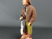 Aardewerk jager met konijn - afbeelding 2 van  5