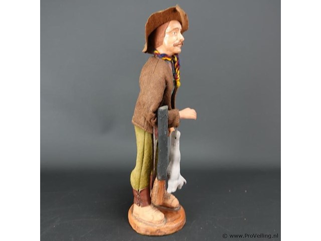 Aardewerk jager met konijn - afbeelding 3 van  5