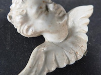 Aardewerk putto - afbeelding 2 van  3