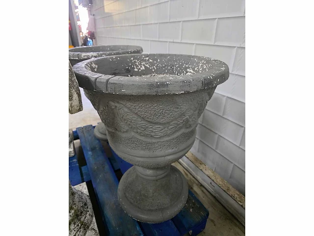Aardewerk zuil met pot (2x) - afbeelding 3 van  5