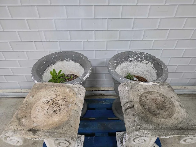Aardewerk zuil met pot (2x) - afbeelding 5 van  5