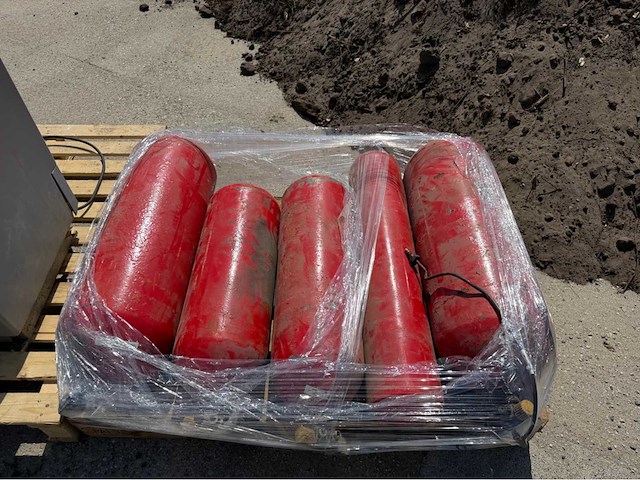 Aardgas vulinstallatie met opslagtanks - afbeelding 2 van  8