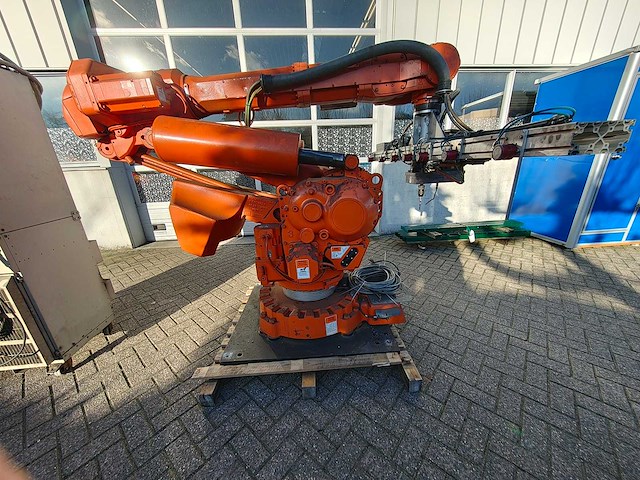 Abb - 2002 - irb6400r/2.8-200 - las/boorrobot - afbeelding 2 van  20