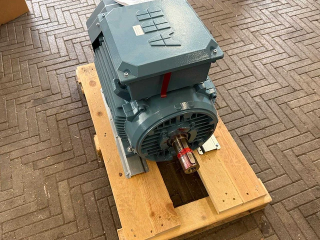 Abb - 2017 - m3bl 200mla 4 30kw nieuw - elektromotor - afbeelding 3 van  7