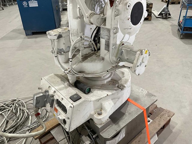 Abb - 26-50035 - 2006 - irb 260 m2004 - industriële verpakkings robot - afbeelding 12 van  17
