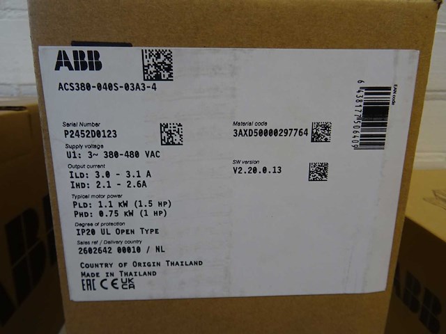 Abb - acs380-040s-03a3-4 - frequentieregelaar - afbeelding 2 van  2