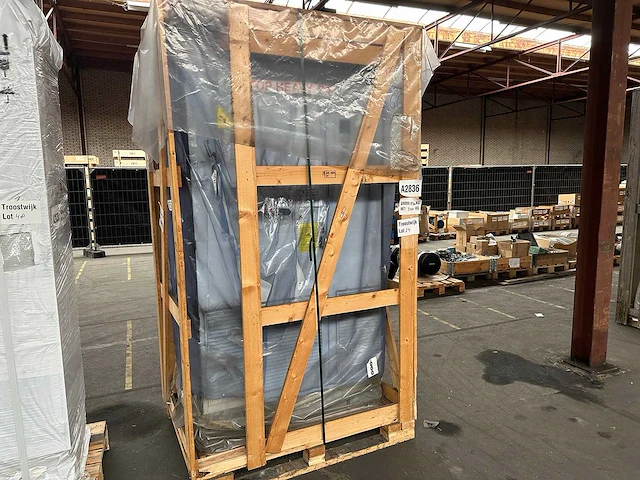 Abb - acs880-17-0293a-3+c179+k454+l504+q950+q973 - industriële frequentieregelaar/omvormerkast 160kw - afbeelding 3 van  4