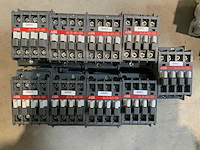 Abb - al9-40-00 - contactor (9x) - afbeelding 1 van  1