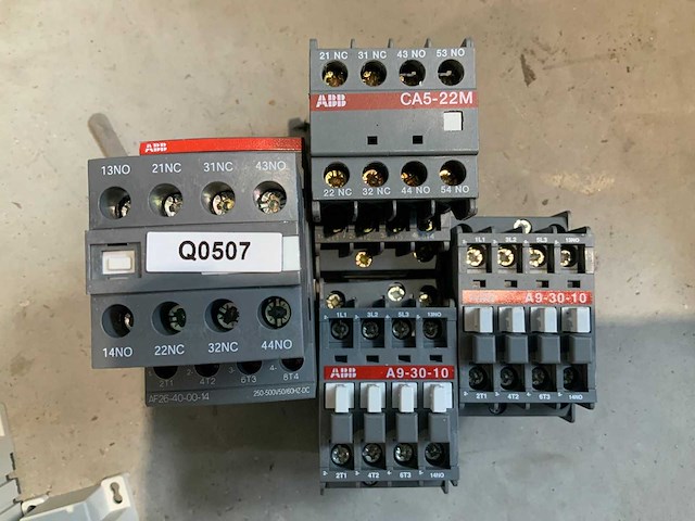 Abb - contactor (4x) - afbeelding 1 van  1
