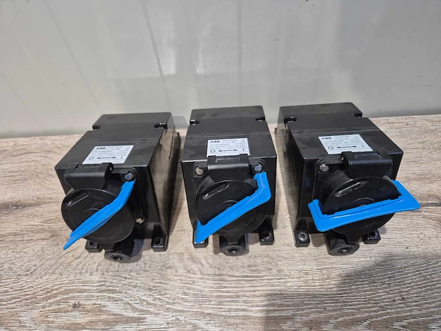 Abb - ghg 543 4306 wand contactdoos (3x) - afbeelding 3 van  3
