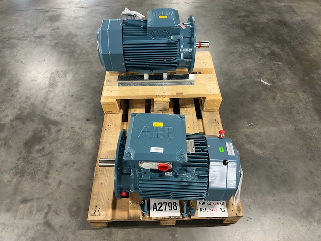 Abb - m3bp-160-mlb-4/m3aa-160mlc-4 - elektromotoren (2x) - afbeelding 1 van  8