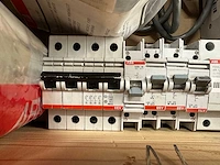 Abb - partij industriële schakelaars, automaten, motorbeveiligingen, relais & aandrijfcomponenten - afbeelding 7 van  15