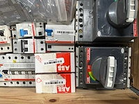 Abb - partij industriële schakelaars, automaten, motorbeveiligingen, relais & aandrijfcomponenten - afbeelding 6 van  15