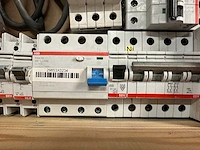 Abb - partij industriële schakelaars, automaten, motorbeveiligingen, relais & aandrijfcomponenten - afbeelding 6 van  15