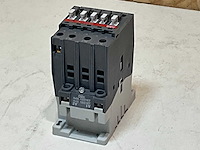 Abb 1sbl281022r8010 componenten magneetschakelaar / ua magneetschak. 15kw 400v 3-polig - afbeelding 6 van  9
