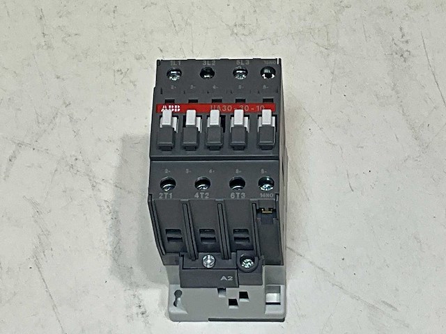 Abb 1sbl281022r8010 componenten magneetschakelaar / ua magneetschak. 15kw 400v 3-polig - afbeelding 8 van  9