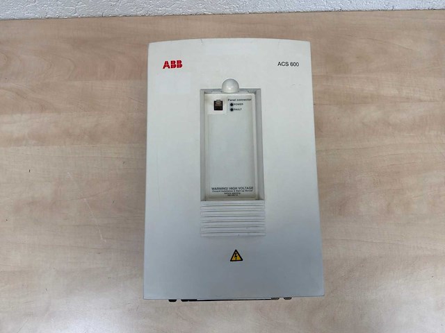 Abb acs 600 frequentieregelaar - afbeelding 1 van  2