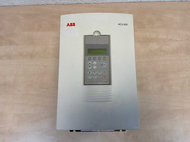 Abb acs 600 frequentieregelaar - afbeelding 1 van  2